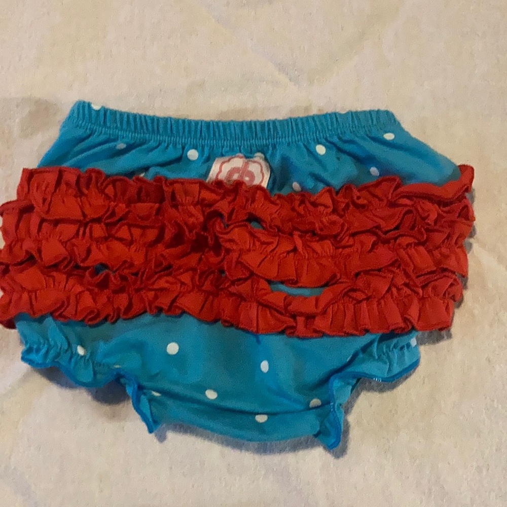 3 different ruffle buns - Picture 4 of 11